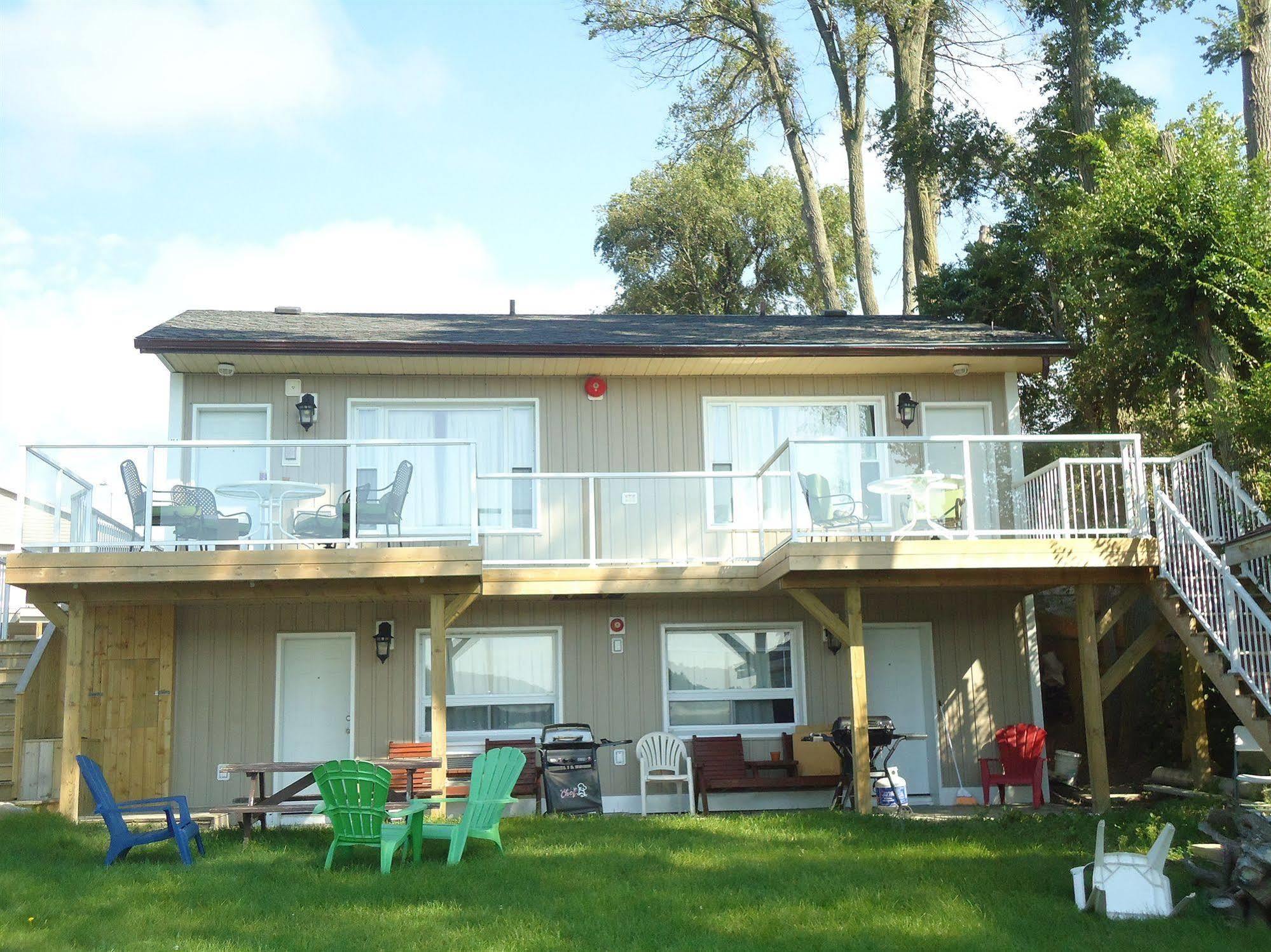 Bayside Inn & Waterfront Suites Кингстън Екстериор снимка